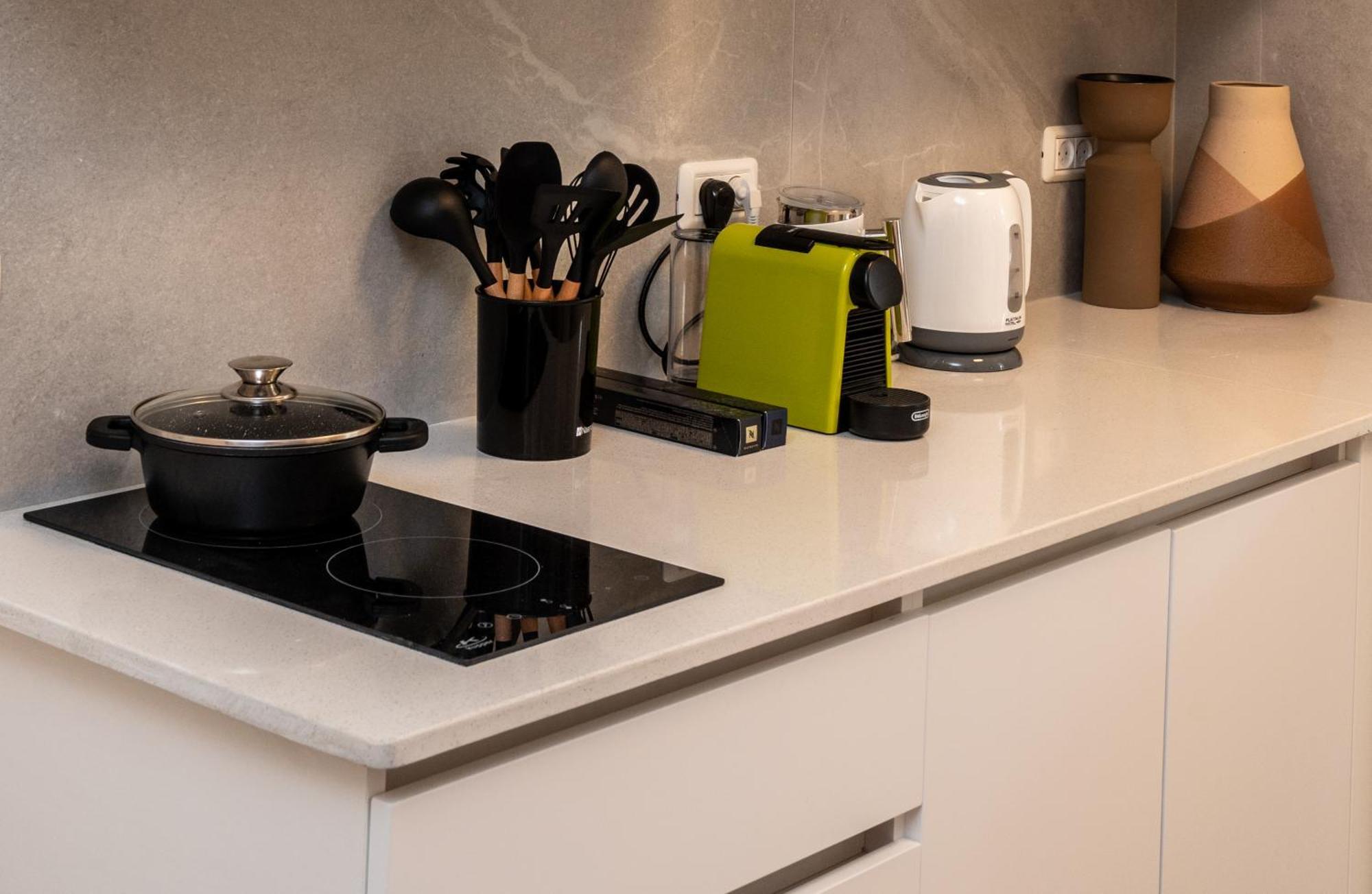 Eshkol Housing Haifa-Disraeli Urban & Business Boutique Apartments Complex Exteriör bild