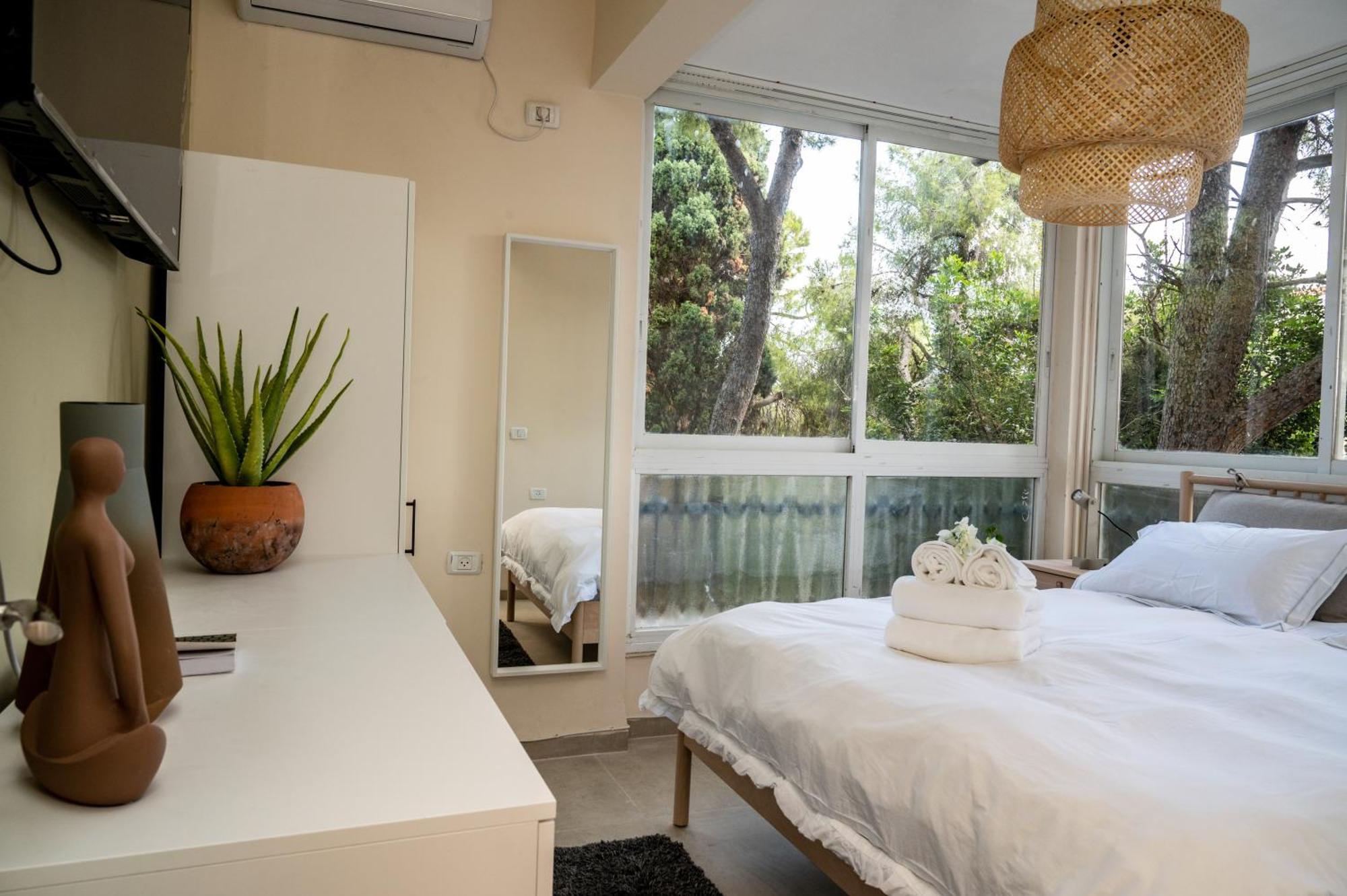 Eshkol Housing Haifa-Disraeli Urban & Business Boutique Apartments Complex Exteriör bild